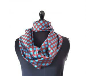 echarpe ronde snood en soie pois bleus turquoise