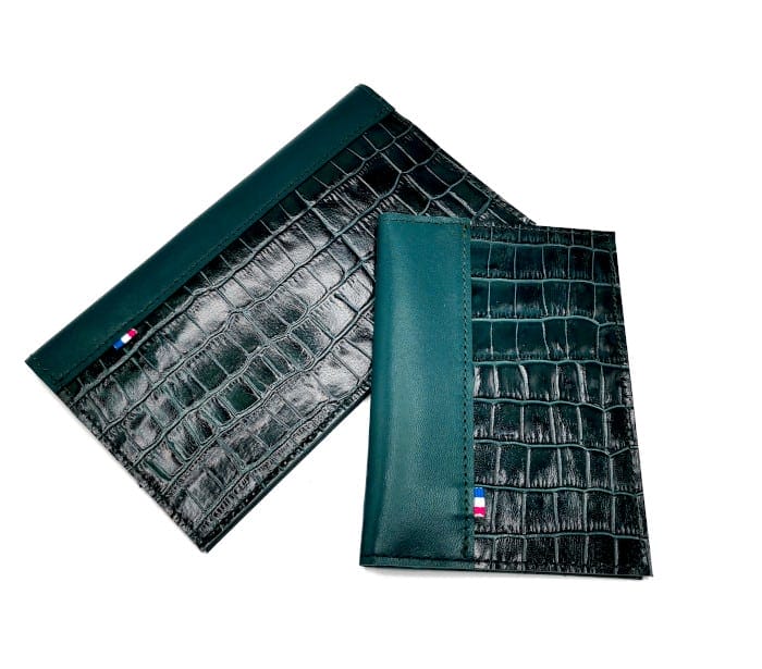 ensemble croco bleu-vert 1 Portefeuille passeport et porte chéquier cuir upcyclé croco vert