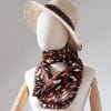 foulard en soie leopard cannelle