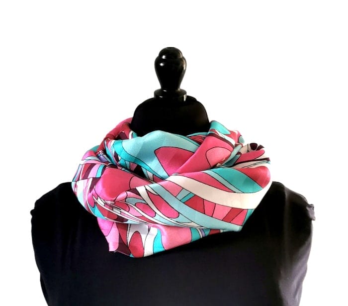 Echarpe Miss Sarah ALBA ERMSHC-085 1 foulard en soie upcyclée abstrait rose