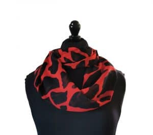 snood en soie motif girafe