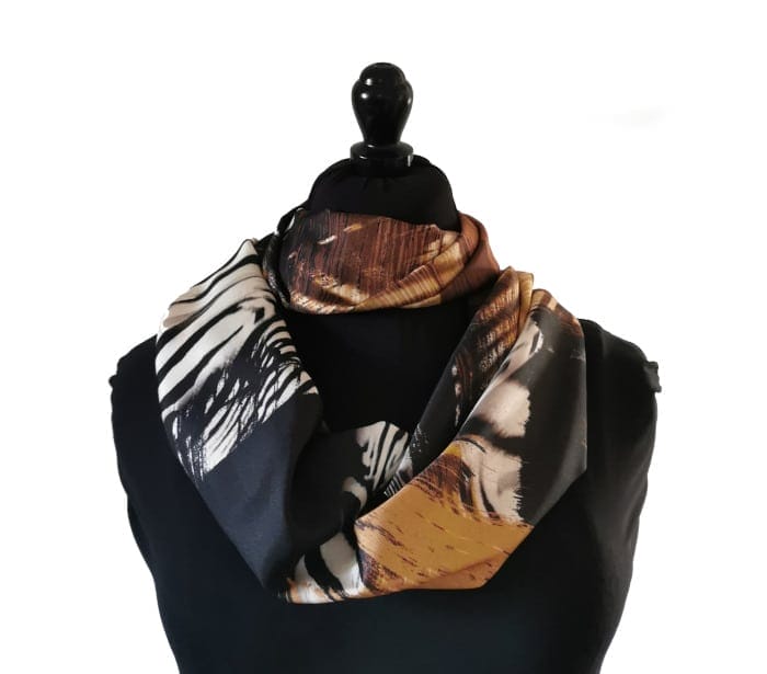 snood en snood en soie upcyclée motif wild