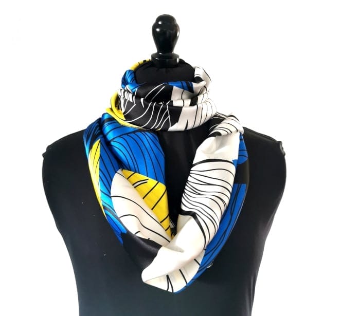 snood en soie motif fleuri