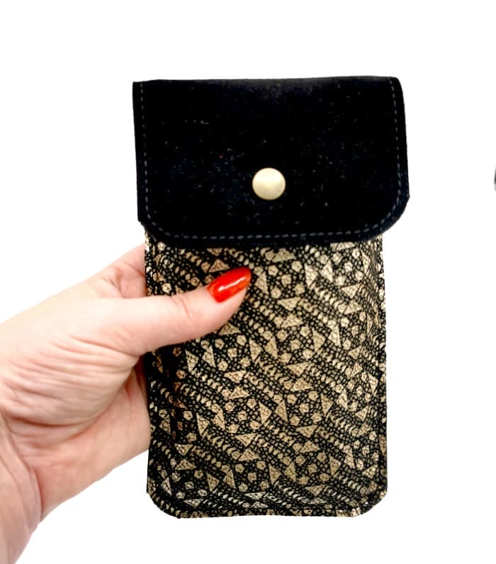 pochette telephone la petite Betty azteque doré-noir 1 Pochette téléphone en cuir avec bandoulière