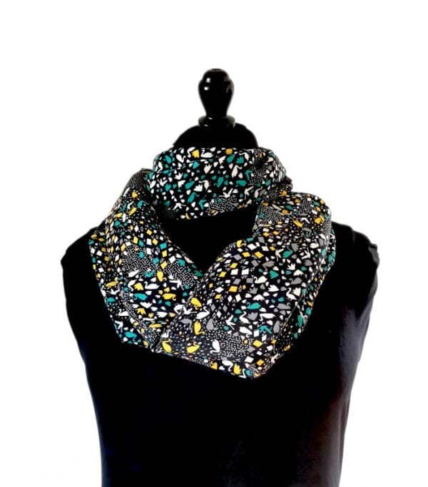 foulard en soie noir-jaune-vert