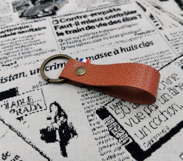 Porte clef Simon rouille-laiton 1 Porte clef homme en cuir fabrication française