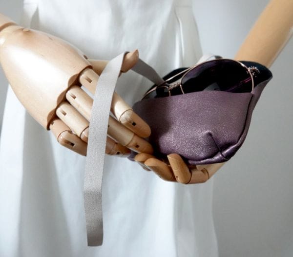 etui a lunettes souple en cuir parme