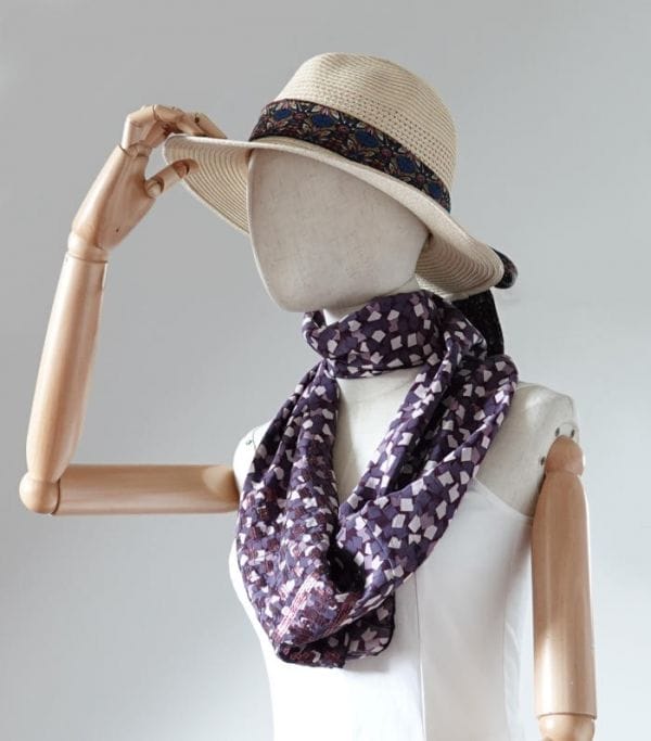foulard soie et sequins violet