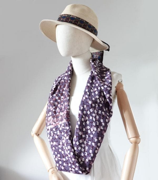 foulard soie et sequins violet